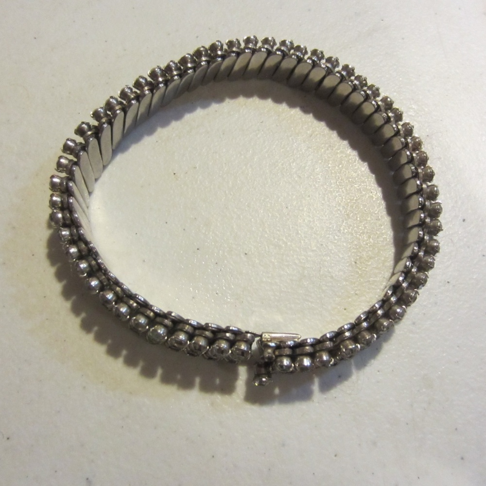 Vintage rhinestone expandable choker necklace - Picture 4 of 5